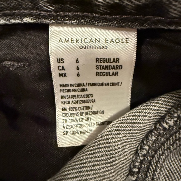 American Eagle Outfitters Black Distressed Mom Jean - Picture 6 of 6